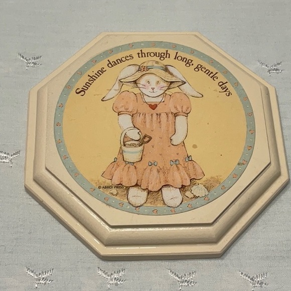 Abbey Press Other - Abbey Press Bunny Rabbit Wall Plaque Made In U.S.A.